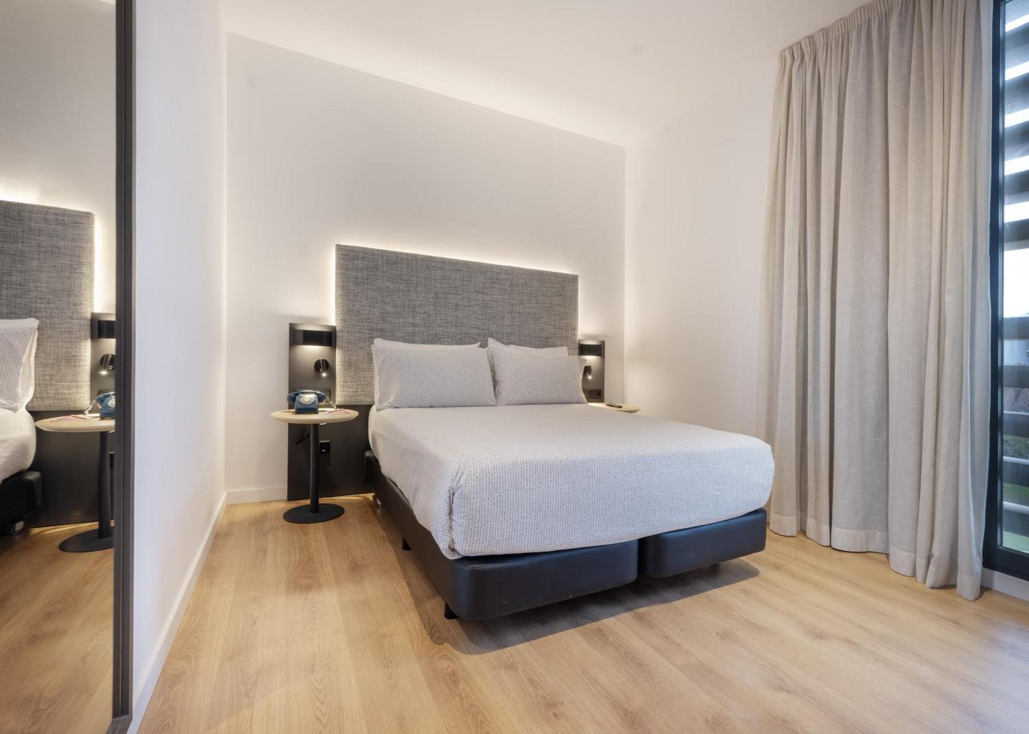 Hotel Barcelona Aeropuerto, affiliated by Meliá El Prat de Llobregat Esterno foto