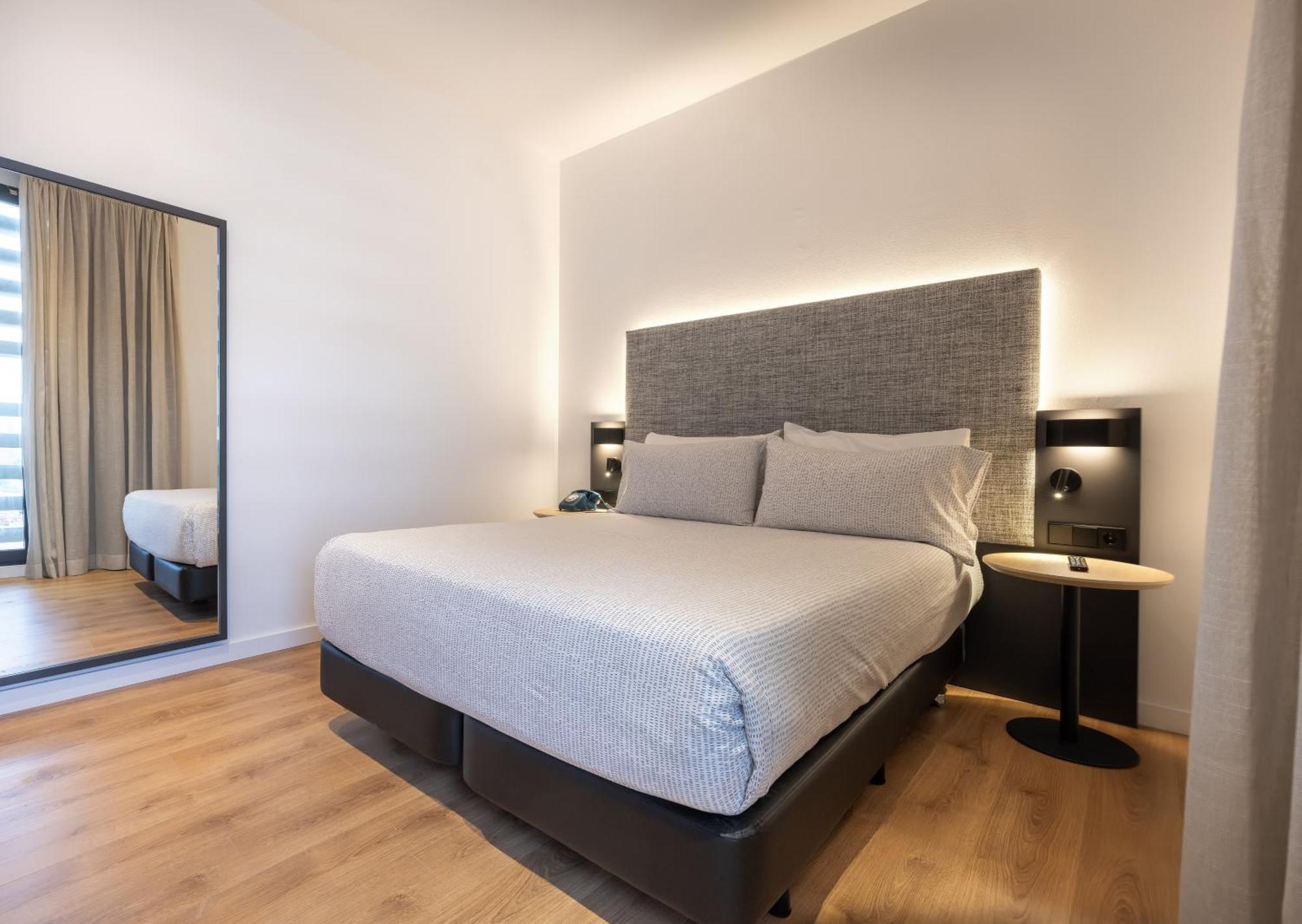 Hotel Barcelona Aeropuerto, affiliated by Meliá El Prat de Llobregat Esterno foto