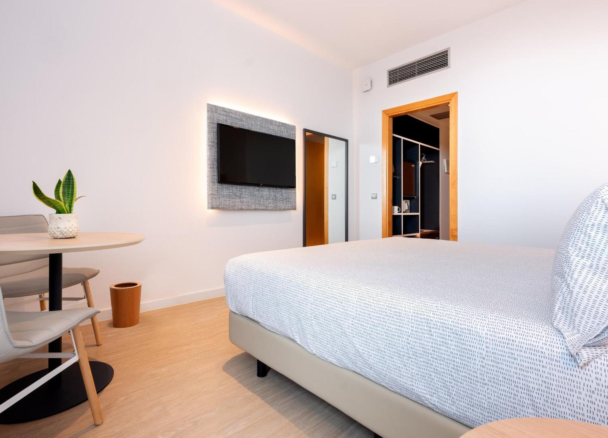 Hotel Barcelona Aeropuerto, affiliated by Meliá El Prat de Llobregat Esterno foto