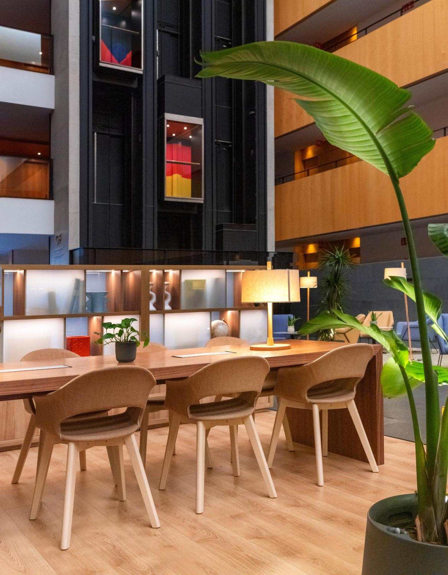 Hotel Barcelona Aeropuerto, affiliated by Meliá El Prat de Llobregat Esterno foto